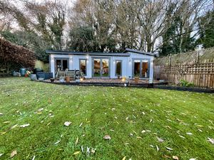 Photo 35- click for photo gallery